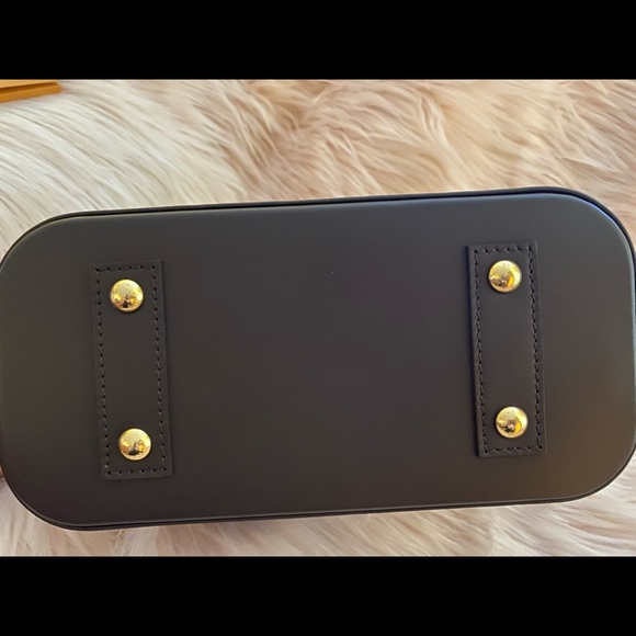 Louis Vuitton Alma BB - Picture 3 of 12